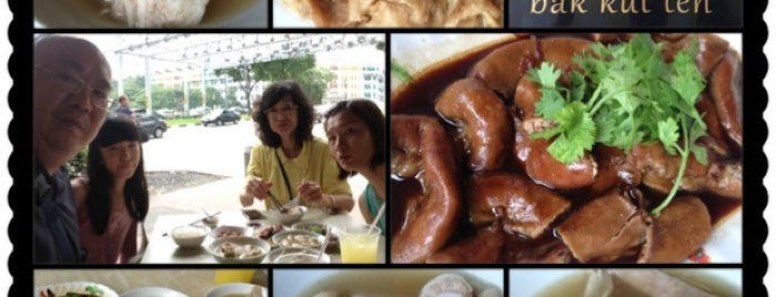 Song Fa Bak Kut Teh 松发肉骨茶 is one of Singapore to try.