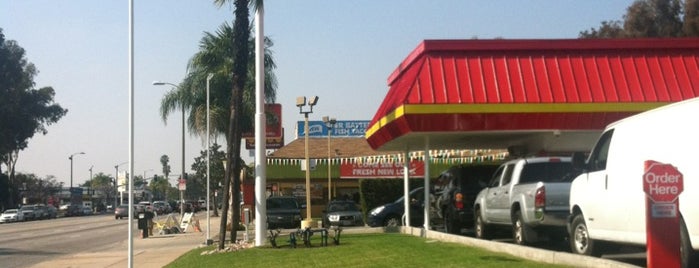 In-N-Out Burger is one of สถานที่ที่ Arnie ถูกใจ.