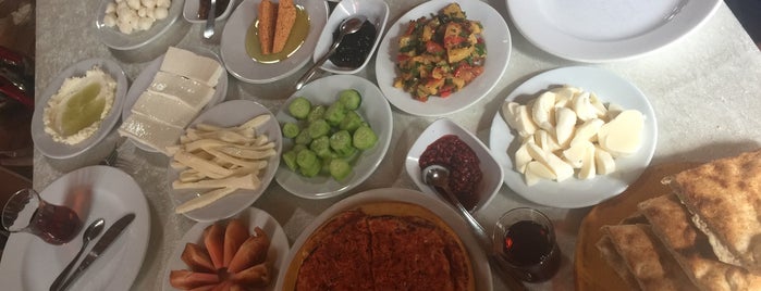 Çınaraltı Kahvaltı is one of Hatay-İskenderun-Arsuz.
