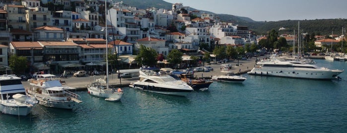 Остров Скиатос is one of Greek Islands.