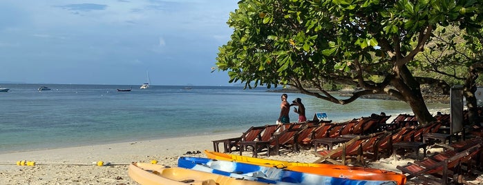 Banana Beach | Hey Island is one of Thailand 🇨🇷.