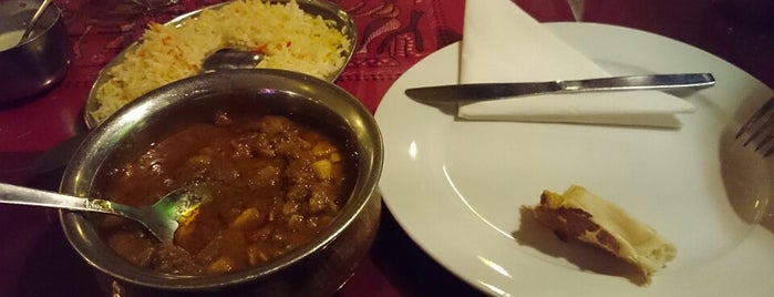 Restaurang Indian Haweli is one of Posti che sono piaciuti a Noel.