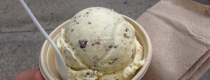Van Leeuwen Ice Cream Truck - Bedford is one of New York á la Cart Street Food List.