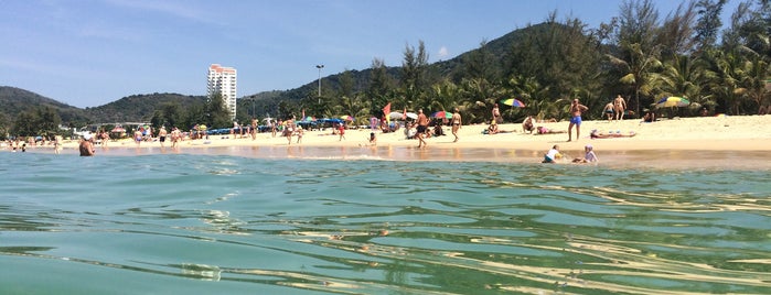 Karon Beach is one of plages.