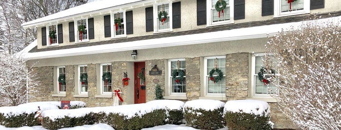 Genesee Country Inn Bed & Breakfast is one of Lugares favoritos de Tonie.