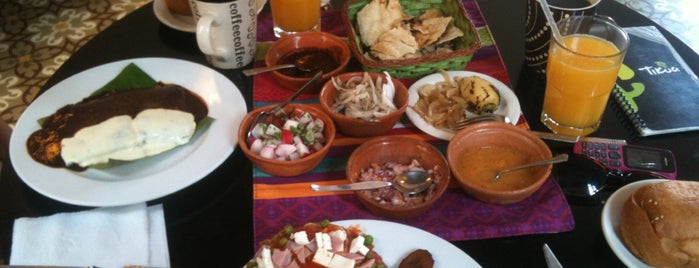 Tikua Sur Este is one of Meal time.