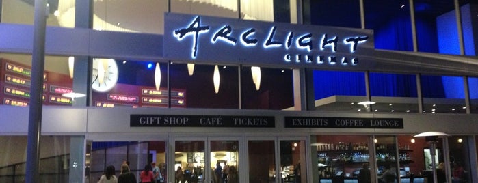 ArcLight Cinemas is one of Tempat yang Disimpan Briana.