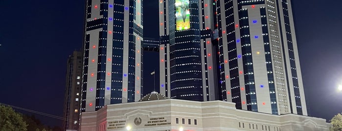 Сквер Оперы и балета is one of Tajik.