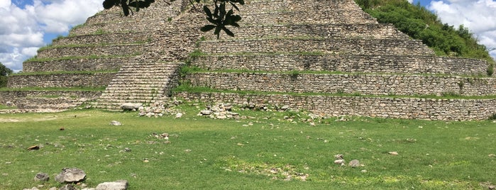 Zona Arqueológica KINICH-KAKMO is one of Locais curtidos por Javier.