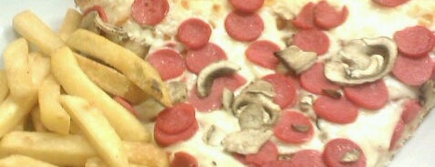 Iconium Pizza is one of Posti che sono piaciuti a David.