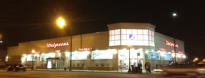 Walgreens is one of Lieux qui ont plu à Andy.