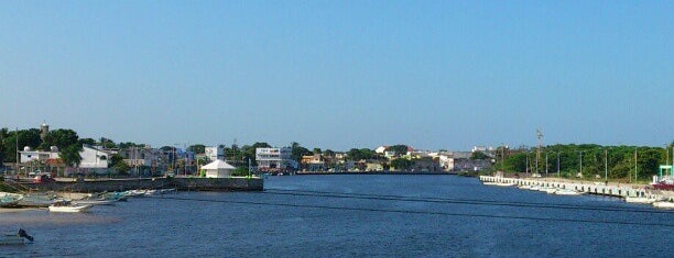 Puente Champotón is one of สถานที่ที่ Mario ถูกใจ.