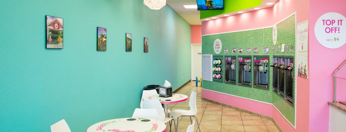 sweetFrog is one of Lieux qui ont plu à Eve.