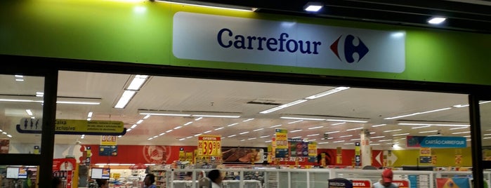 Carrefour is one of Supermercados.