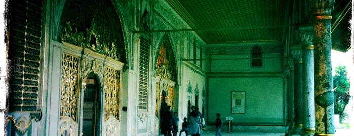 Topkapı Sarayı Müzesi is one of LolaLulu'nun Beğendiği Mekanlar.