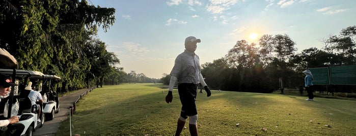 ไดนาสตี้ กอล์ฟ แอนด์ คันทรี่ คลับ is one of Golf Bangkok.