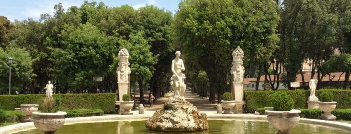 Villa Borghese is one of Rafael 님이 좋아한 장소.