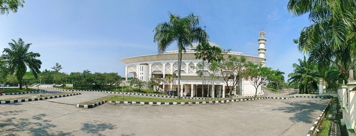 Masjid Agung Al-Amjad is one of Tangerang - Inside.
