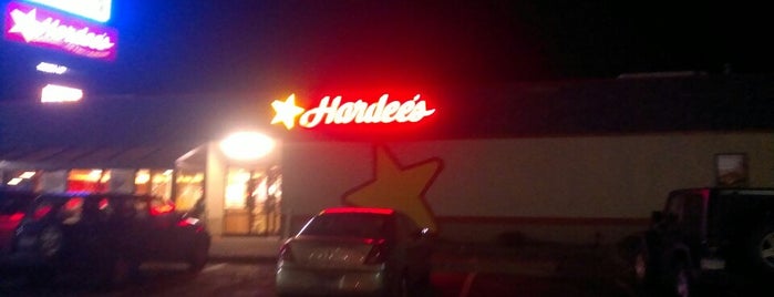 Hardee's is one of สถานที่ที่ Tanya ถูกใจ.