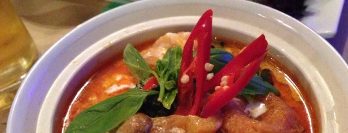 Bangkok Cafe is one of Locais curtidos por Elizaveta.