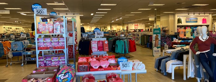 Bealls Store is one of Compras 2019.