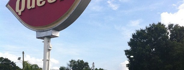 Dairy Queen is one of Theoさんのお気に入りスポット.
