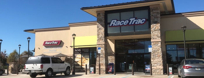 RaceTrac is one of Los Mejores Sitios.