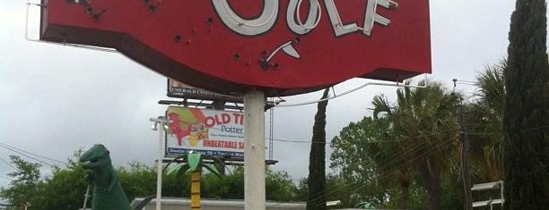 Goofy Golf is one of Orte, die Joshua gefallen.