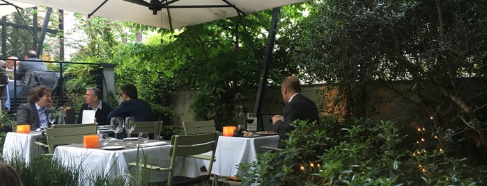 La Table du Huit is one of Paris: Dining Outdoors.