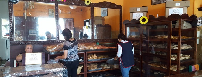 Panadería La Fama is one of Lugares donde comer rico por México🇲🇽.