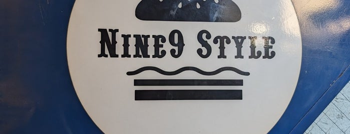 Nine9 Style hamburger&bar is one of Love Burger and fried potapes🍔🍟❤️.