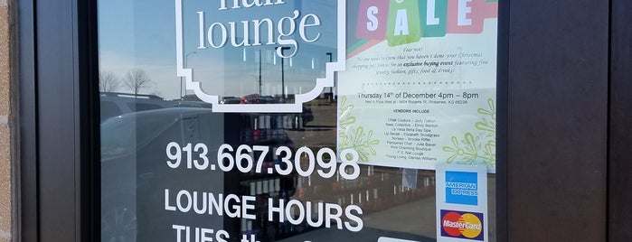 P.S. Nail Lounge is one of สถานที่ที่ Ellen ถูกใจ.