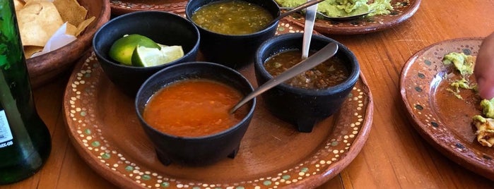 Jalapeños Grill is one of Lugares favoritos de Vann.