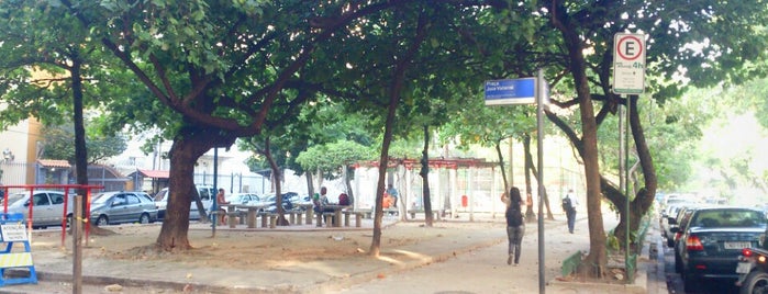 Praça Jóia Valansi is one of Praças.