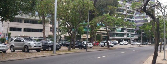 Avenida Borges de Medeiros is one of Ruas & Avenidas.