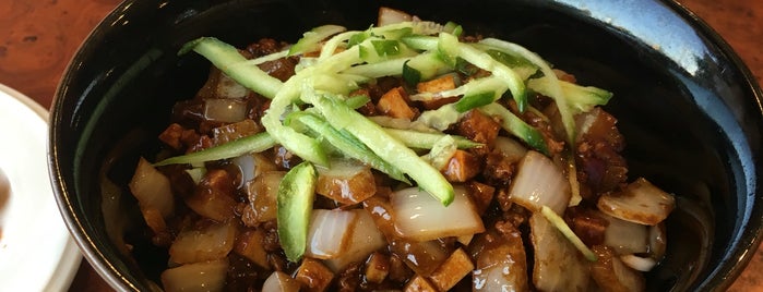 Lucky Noodle King 天府之家川菜麵 is one of SimpleFoodie Recommends.