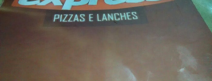 Express Pizzas e Lanches is one of Tempat yang Disukai Karol.
