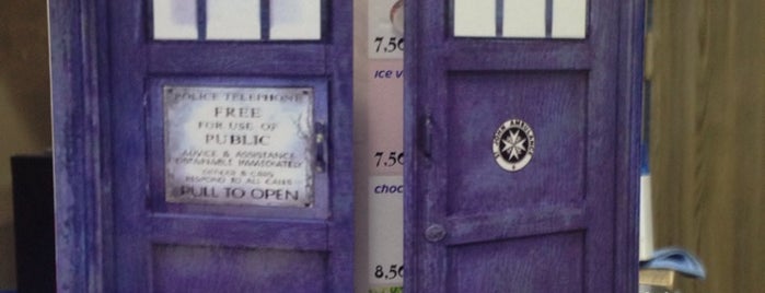 Tardis Cafe is one of Istanbul.