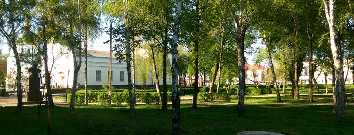 Сквер Хмельницького is one of Posti che sono piaciuti a Андрей.