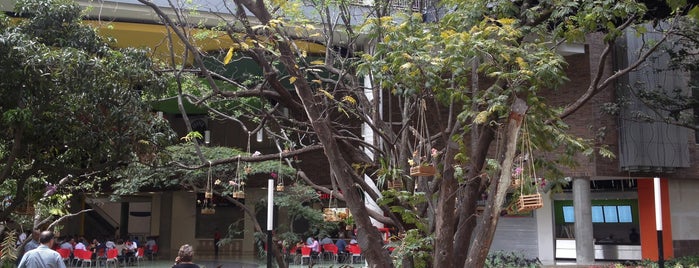 Parque Comercial Florida is one of Medellín.