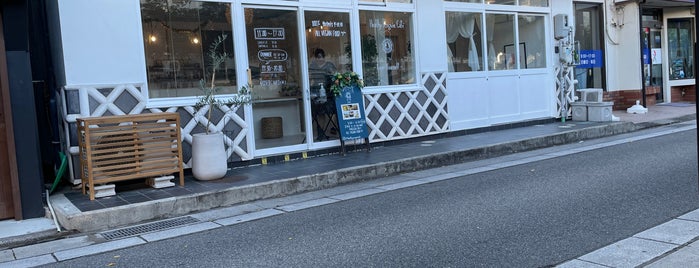healthy penguin cafe is one of ベジタリアン、ビーガン.