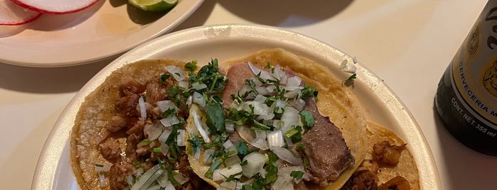 Taquería Los Ángeles is one of Lugares Que Repetiria.