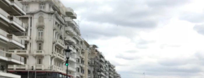 Παλιά Παραλία Θεσσαλονίκης is one of Selanik.