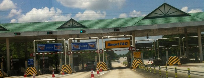 Exit 253 Persimpangan Senai (U) is one of Tempat yang Disukai ꌅꁲꉣꂑꌚꁴꁲ꒒.