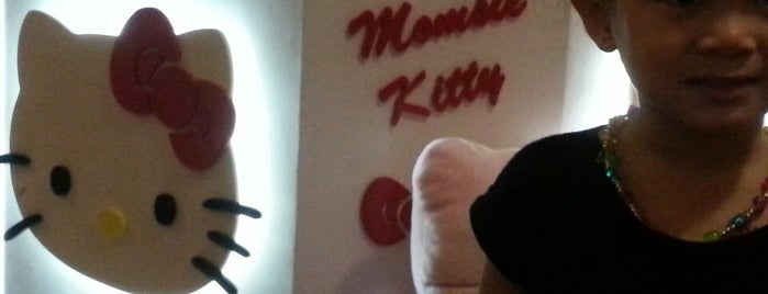 Momsie Kitty Spa and Slimming Salon is one of Beautylush.
