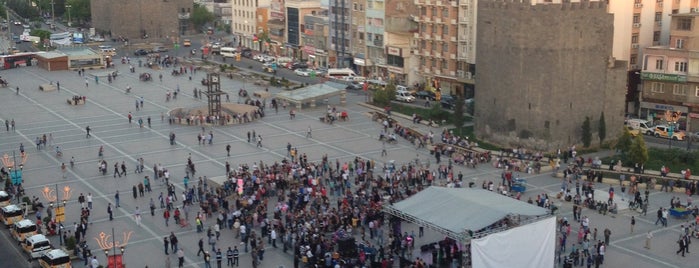 Dağkapı Meydanı is one of DİYARBAKIR.