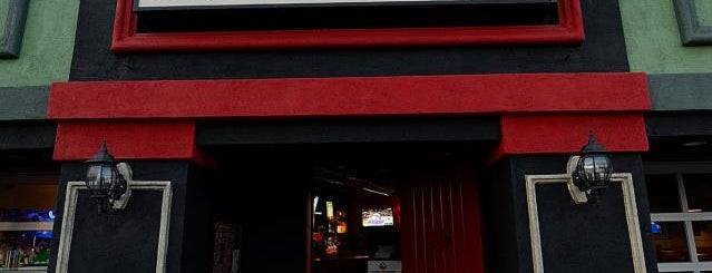 Effins Pub & Grill is one of Annie : понравившиеся места.