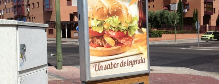McDonald's is one of Lieux qui ont plu à Jonatán.