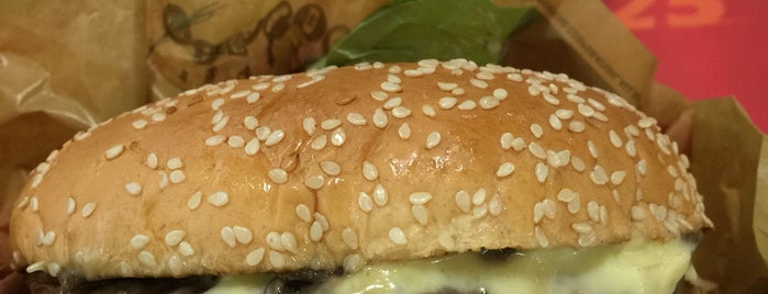 Burger King is one of Posti che sono piaciuti a Darsehsri.