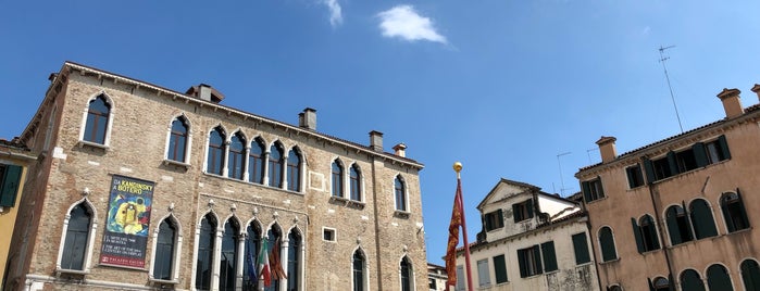 Mercato di San Maurizio is one of Fait et approuvé by Irenette.